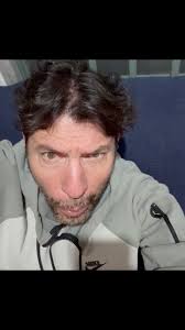 Ulises y Renata en la época de los 2000. Una genial película!!🎥 🎥🤔🤔