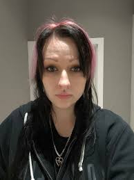 Kuc z włosami syntetycznymi