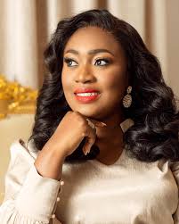 I look to you Lord 🙏🏾🙏🏾🙏🏾 In you we find protection, love, hope,  favour…….. the list goes on. Wishing you all a fruitful Friday. #grace  #friday #gospel #grateful