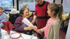 Maison de retraite Schmitt : Des roses pour les résidents