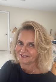 How long after total knee replacement can I leave the house?