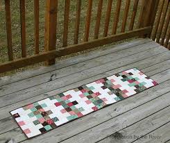 Mini Charm Mix Table Runner Free Pattern Freemotion By The River Quilted Table Runners Patterns Charm Pack Patterns Quilted Table Runners