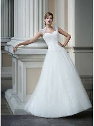 Il vestito include una sola patch. Abito Da Sposa Scollo A Cuore Economico Di Tulle Con Bustino Ricamato E Spalline