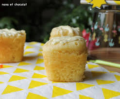 Petits Gateaux Au Yaourt Et Au Chocolat Blanc Dans La Multi Delices Cuisson Vapeur Gateau Yaourt Recette Dessert Petit Gateau Au Chocolat