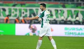 Aytaç kara (born 23 march 1993) is a turkish footballer who plays as a central defensive midfielder for turkish club kasimpaşa sk. Bursasporlu Aytac Kara Goz Dolduruyor