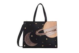 Borse carpisa primavera estate 2020 catalogo e prezzi beautydea borse borse primavera borse fatte all uncinetto. Borse Carpisa Catalogo Autunno Inverno 2018 2019 Prezzi Foto Nanopress Donna
