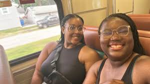 Hi! My name is Ellie, I'm from Glen Ellyn, IL! I'm transferring to UIUC  this fall as a sophomore!! I am looking for potential female roommates for  next year to live in