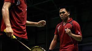 © disediakan oleh tempo.co pebulutangkis indonesia markis kido dan hendra setiawan setelah mengalahkan malaysia pada final ganda putra sea games xxv laos di vientiane, laos, kamis, 17 desember 2009. 7gg6kbeyycwo5m
