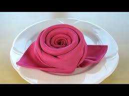 Pliage De Serviette En Forme De Rose Facile Et Rapide Pliage Serviette Rose Youtube Pliage Serviette Pliage Serviette Rose Pliage Serviette Noel