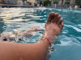 Life Anniversary 717 📅📆 on X: @DFMbarefootENT @GoddessMiMiFeet  @sweetlikhoneeey @princessvsoles @sweetiestoes My frenchies at the pool  getting wet t.cox4JipJX3nQ t.coYnb5nBtn9C  X