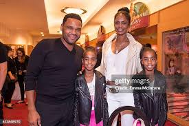 385 Jessie James Combs Photos & High Res Pictures