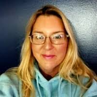 Kerry Castle's Instagram, Twitter & Facebook