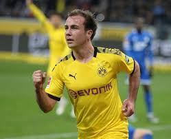 Он играет на позиции атак. Out Of Contract Gotze Unavailable For Dortmund Farewell Besoccer