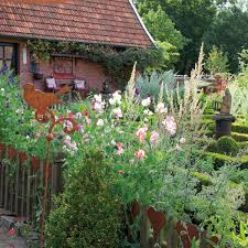 Check spelling or type a new query. Cottage Garten Kleine Gartenparadiese Auch Auf Dem Balkon
