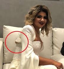 يجب أن تكون التربة خفيفة ومفككة وجيدة الصرف وخالية من الريزومات ومن الأعشاب، إذا يجب نقب التربة إن كان نوعها تربة طينية، وتنقى من ريزومات الحشائش ومن بقايا المحصول السابق في حال استخدامها لأول مرة ويجري تنعيمها بالديسك، وبعد ذلك تقام هياكل البيوت. Ù„Ø¨Ø§Ø³ Ø¨ÙˆØ³ÙŠ Ø´Ù„Ø¨ÙŠ ÙŠØ¹Ø±Ø¶Ù‡Ø§ Ù„Ù„Ø§Ù†ØªÙ‚Ø§Ø¯Ø§Øª Ø§Ù„Ù„Ø§Ø°Ø¹Ø© Ø£Ù…Ø¯ Ù„Ù„Ø¥Ø¹Ù„Ø§Ù…