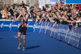 Alistair brownlee helped struggling brother jonny over the line after he almost collapsed in the blistering mexican heat. Jonny Brownlee Scuppered By A Bike Fall As Henri Schoeman Wins Wts Abu Dhabi Triathlon Thesportsman
