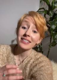 爸送礼基因检测盒！网红揭生父竟是亿万富翁寻亲惨遭冷回应