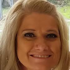 Debbie Katona's Instagram, Twitter & Facebook