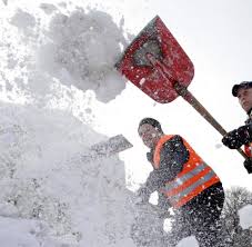 Ab wann sollte ich mein dach von schnee freiräumen? Schnee Wann Mieter Schaufeln Mussen Welt
