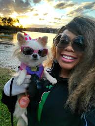 So much love for Billie Jean King who told me “Do not accept the crumbs.”  Words to live by! Tag an inspirational woman in your life below ⬇️