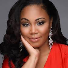 Elissa Taylor's Instagram, Twitter & Facebook