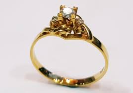 Looking for latest designs of diamond rings? Princess Cut Diamond Lady Ring Buy Sell Gold For Cash In Malaysia 9999 Gold Bar 916 At Best Price