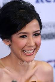 Tika Putri Jadi Wartawan Sepakbola di 'Hari Ini Pasti Menang'