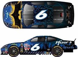 The '00 scheme has a black line at the bottom while the '01 scheme has a grey line. Batman Nascar Car Nascar Cars Batmobile Im Batman