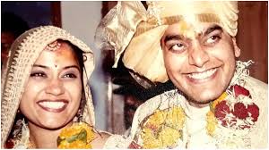 Renuka Shahane Celebrates 19th Wedding Anniversary With Husband Ashutosh Rana Shares Wedding Pic Celebrities News India Tv She then worked in the popular.