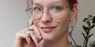 Sara Seubert's Instagram, Twitter & Facebook