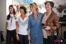 Ahead, we will also know we will also look at who is leonor poeiras, how she become famous, leonor poeiras's boyfriend. Rodeada De Amigos Leonor Poeiras Lanca Livro Movenoticias