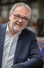 4 10 Mit Erontrans auf der Überholspur On the fast lane with Erontrans Bei  Lohmöller wird gespurt! Lohmöller thinks in la