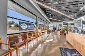 Uchealth highlands ranch hospital serves the community by combining the latest technology and innovation with the care of trusted, highly skilled physicians and staff. About Carbon Valley Eye Care