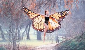 Nu se vede întotdeauna, dar toţi oamenii sunt trişti.' TradiÅ£ii De Sanziene