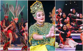 See more ideas about culture, malaysia malaysia is a federation that consists of thirteen states and three federal territories in southeast asia with a total landmass of 329,847 square. Of Grace And Poise 9 Traditional Dances In Malaysia Lokalocal