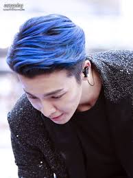 Donghae I Normally Don T Like Bright Unnatural Hair Colors On Kpop Idols But Donghae Can Rock The Blue Kpop Hair Color Kpop Hair Blue Hair