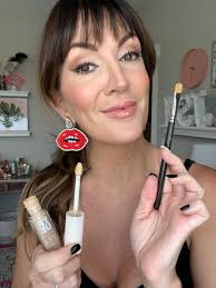 How to Apply Concealer The Right Way