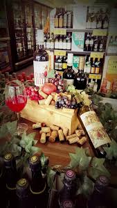 Italian Rustic Picnic Wine Display Bws Greenwith Wine Bottle Display Bottle Display Supermarket Display
