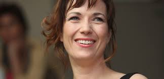 Bohdan „bobo švarc, veronika jirková, mudr. Role V Diskutovanem Serialu Ji Nepomohla Erika Starkova Je Bez Penez Sedmicka Cz