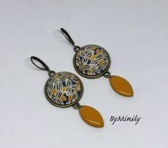 Boucles D Oreille Cabochons Pendantes Sequins Emailles Jaune Moutarde Wax Fleurdelise Boucle D Oreille Bijoux Boucles D Oreilles Bijoux Oreille