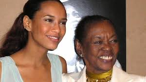 Her first prominent role on television was in 1996 as protagonist of t. Tais Araujo Honors Black Brazilian Actresses After Death Of Ruth De Souza