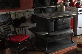 Pin By Vivi Peterson Oberg On Ideal Kitchen Kitchen Furnishings Antique Kitchen Stoves Old Stove