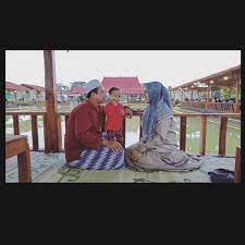 Rumah makan adem ayem נמצא בsurakarta. Mampir Depot Yusri Ngawi East Java Indonesia Diner Facebook