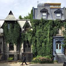 De Retour A Montreal Et A La Recherche De Verdure Lierre Sur Des Maisons Maison Victorienne Architecture Paysage Belle Maison