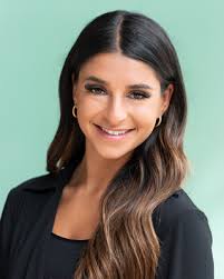 Natalie Sousa's Instagram, Twitter & Facebook