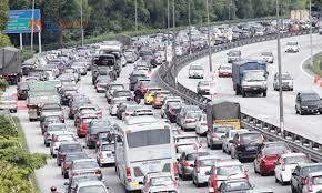 Ini kerana, seseorang yang menaiki kereta itu tidak menjadi kesukaran buat dirinya untuk berhenti dan keluar menunaikan solat di luar kereta. Solat Adalah Mudah Bagi Yang Bekerja Cara Solat Dalam Kereta Ketika Terperangkap Dalam Jem Panji Khalifah