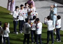 폐막식은 2016년 8월 21일 오후 8시부터 오후 11시까지(현지시간) 개막식과 마찬가지로 마라카낭에서 진행되었다. Ncnsw0uutccqm