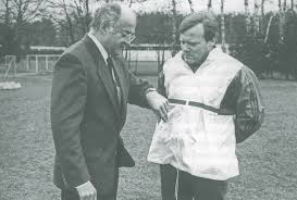 04.06.1954) has been an assistant coach at fc bayern since 1 july 2001. 1 Fc Nurnberg 111 Jahre 111 Momente 1990