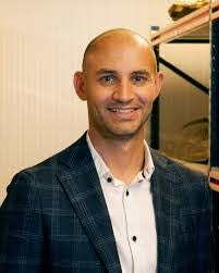 Daniel Soliman's Instagram, Twitter & Facebook