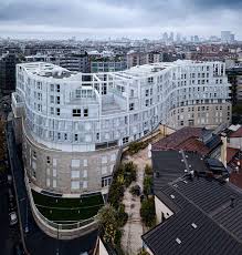 Stratifications And Translations Define Milan Housing Building In 2020 Building Architect Architecture